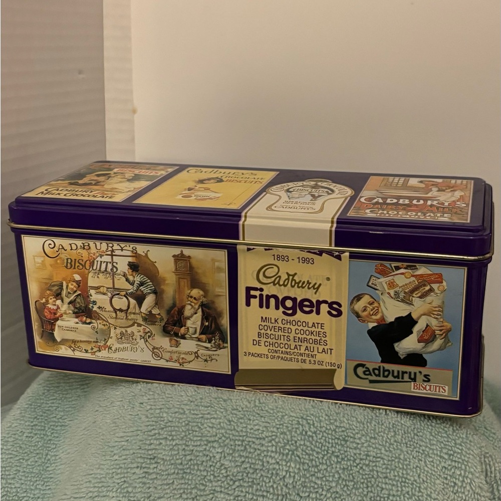 Vintage style CADBURY'S Collectible Chocolate Biscuit Tin. Hinged Lid